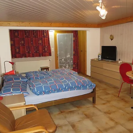 Clair Logis Apartment